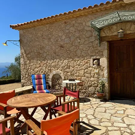 Kalamata Natural Stone Seaview Sanctuary بيت للعطل *