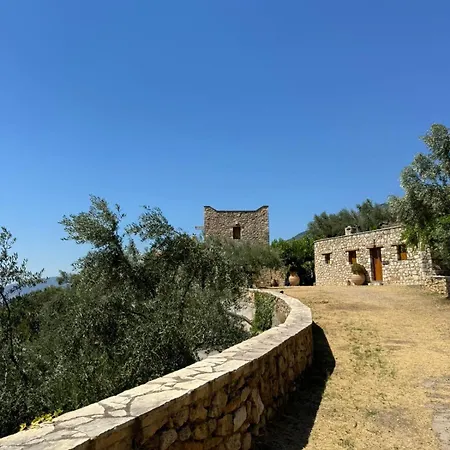 Kalamata Natural Stone Seaview Sanctuary بيت للعطل *