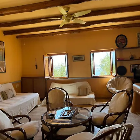 بيت للعطل Kalamata Natural Stone Seaview Sanctuary *