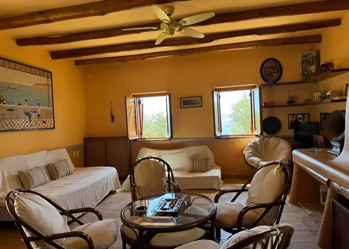 Σπίτι διακοπών Kalamata Natural Stone Seaview Sanctuary *