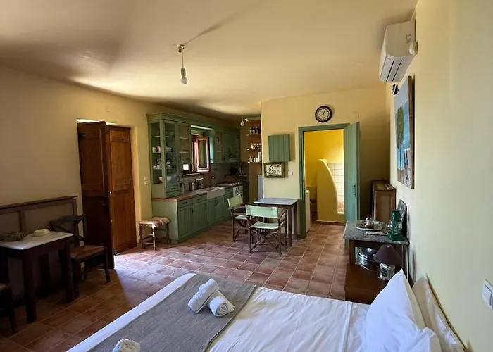 Σπίτι διακοπών Kalamata Natural Stone Seaview Sanctuary *